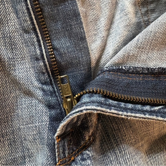 Men’s Guess Premium Denim Washout Distressed Jeans Wide Boot Cut 36x30 - Picture 7 of 13